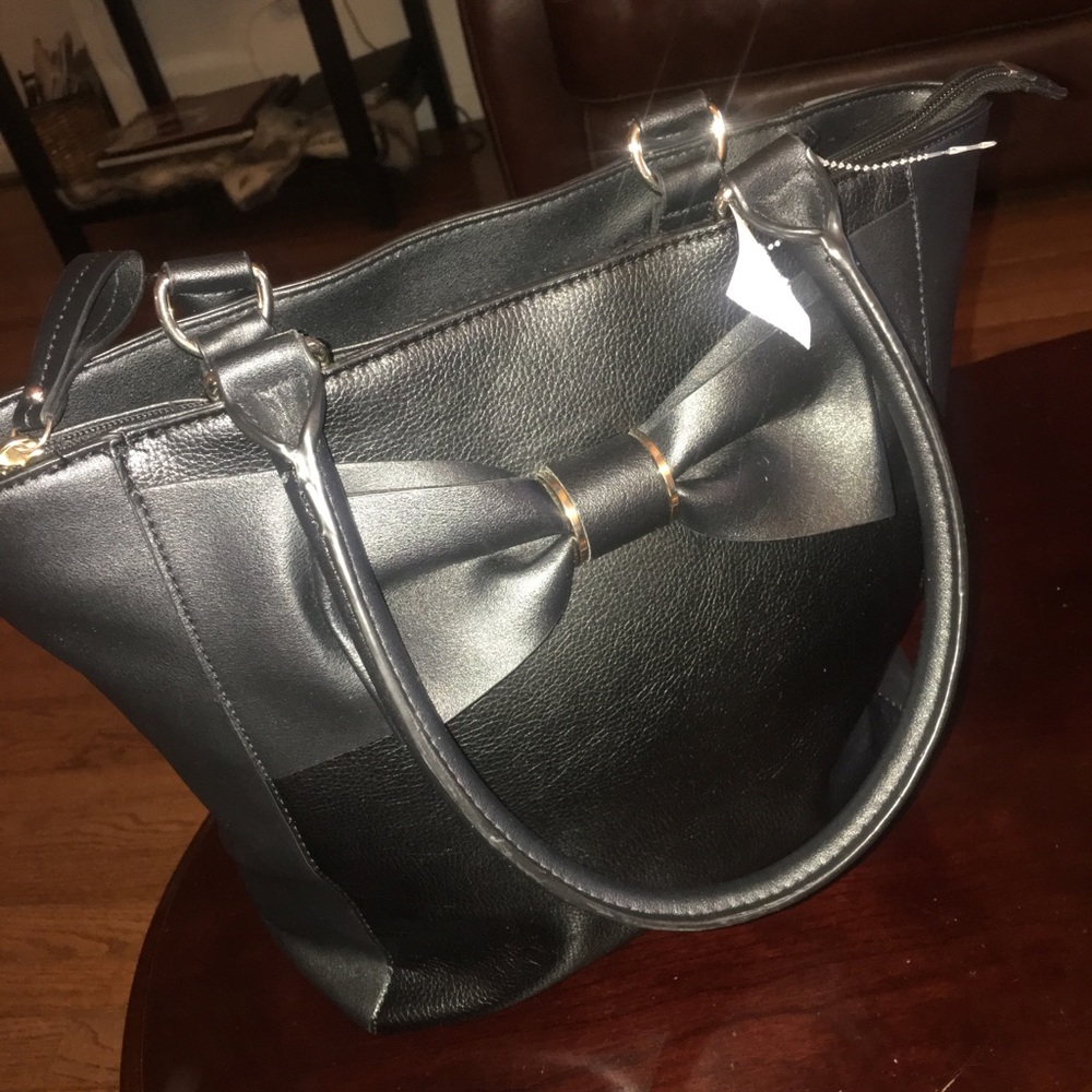 Handbag - Picture 6 of 6